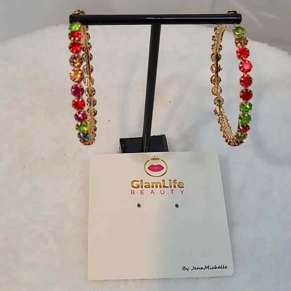 GlamLife Jewelry - GlamLife Beauty Hoop Earrings